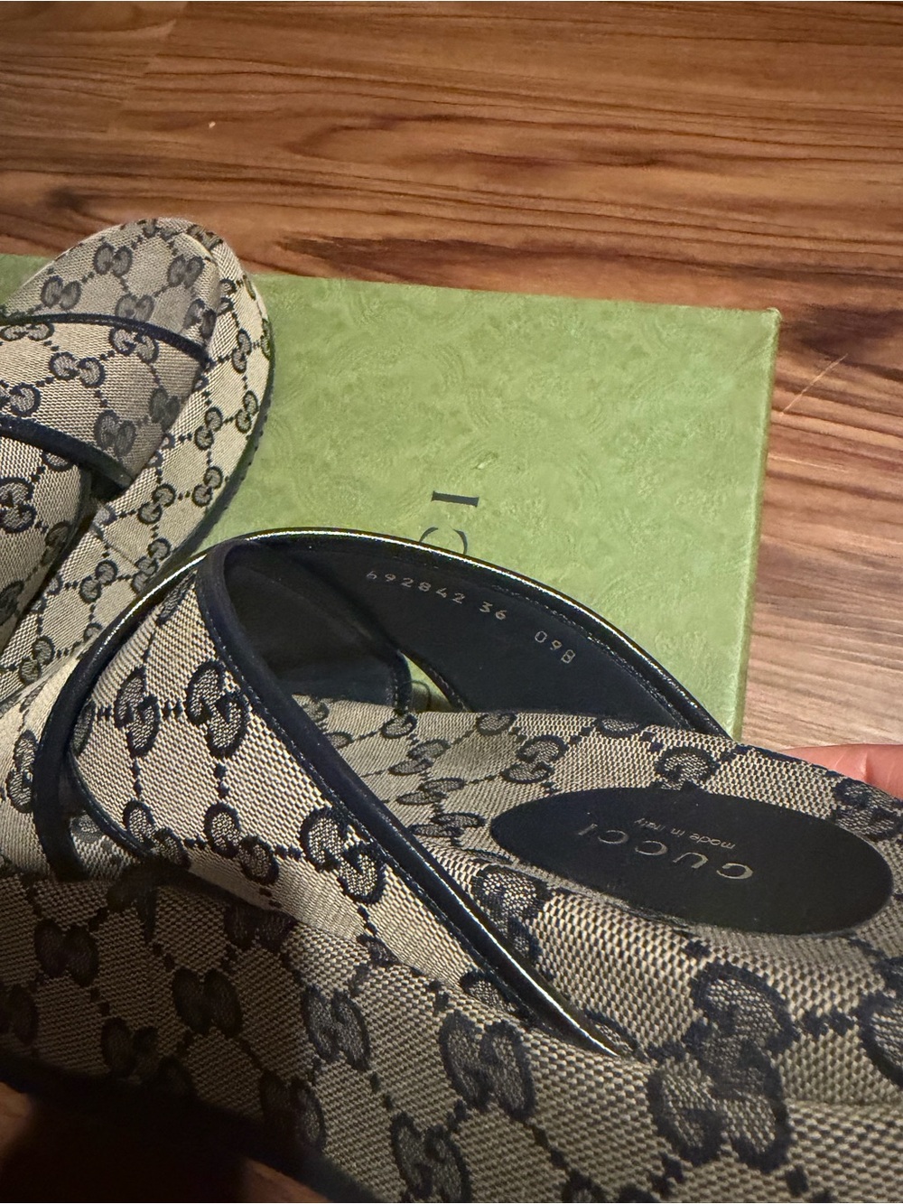 Gucci slide. - Picture 3 of 5